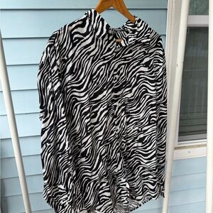 H&M Black and White Zebra Print Button-Down Shirt